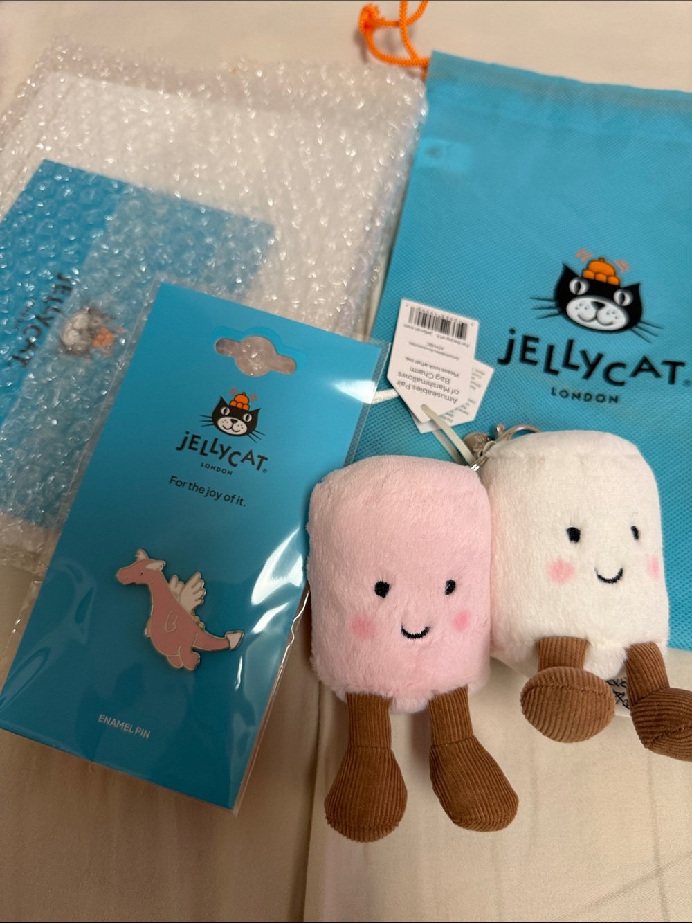 Marshmallows Bag Charm/Postcard Pack/Stickers/Duskrise Dragon Pin Badge/Dust Bag